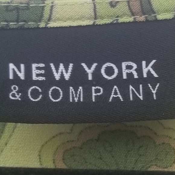 New York & Company  | Retro| Crop Top w/ Side Tie - Picture 4 of 4